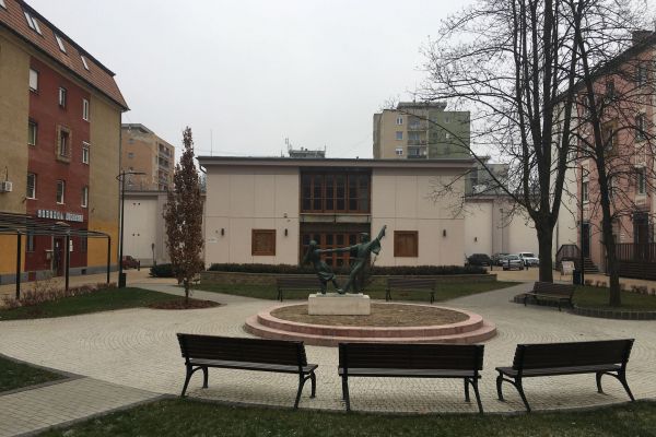 homlokzat-felujitas-36210D0BF-14AB-C181-0D23-43785374E1FA.jpg